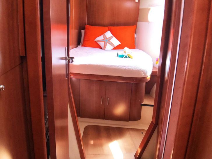 STARFISH - Leopard 46,VIP cabin STARFISH - Leopard 46,VIP cabin