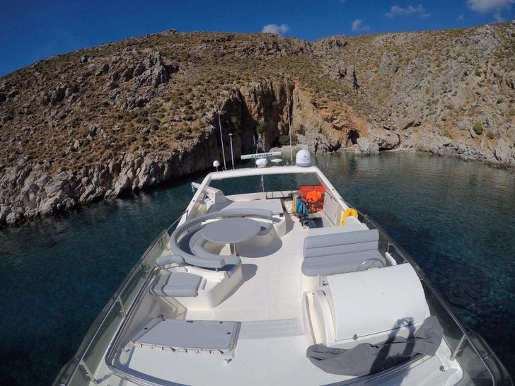 MARY Ferretti 68 - flybridge MARY Ferretti 68 - flybridge