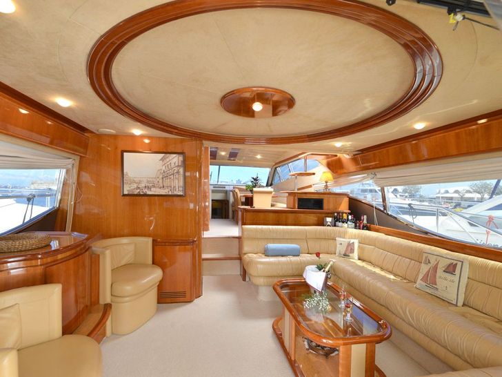 MARY Ferretti 68 - saloon MARY Ferretti 68 - saloon