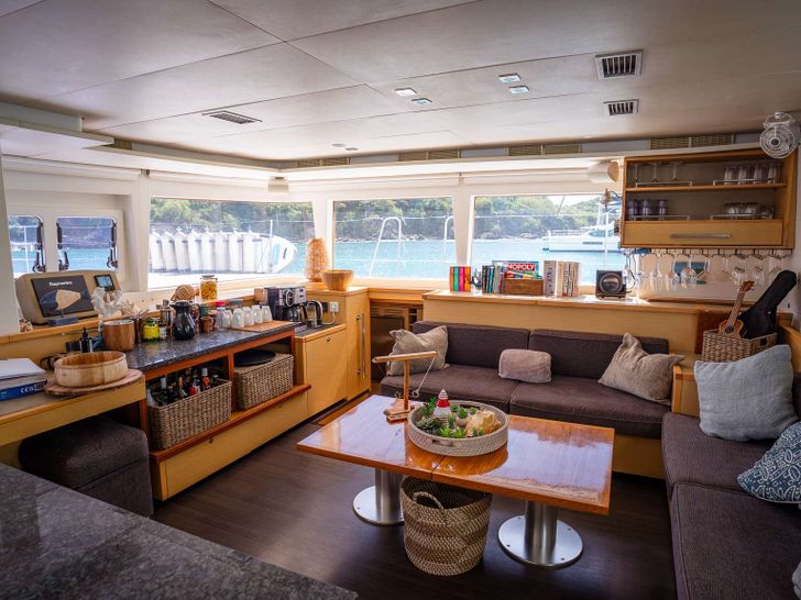 BLUEWINDS Lagoon 560 - saloon BLUEWINDS Lagoon 560 - saloon