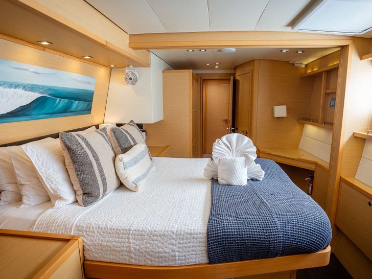 BLUEWINDS Lagoon 560 - master cabin BLUEWINDS Lagoon 560 - master cabin