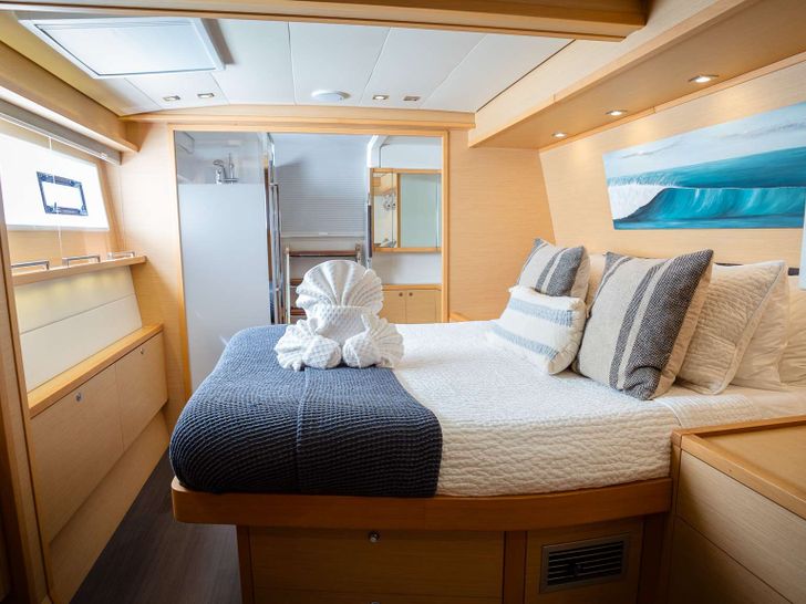 BLUEWINDS Lagoon 560 - master cabin other angle BLUEWINDS Lagoon 560 - master cabin other angle