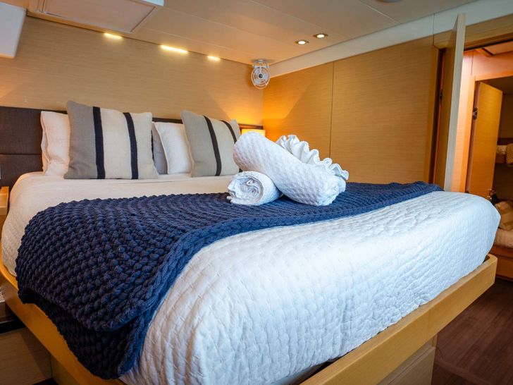 BLUEWINDS Lagoon 560 - VIP cabin 1 BLUEWINDS Lagoon 560 - VIP cabin 1