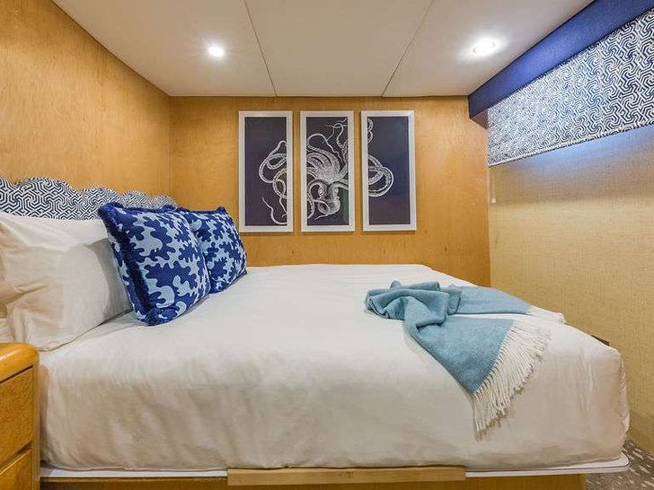ALEXANDRA JANE - Guest Stateroom double ALEXANDRA JANE - Guest Stateroom double