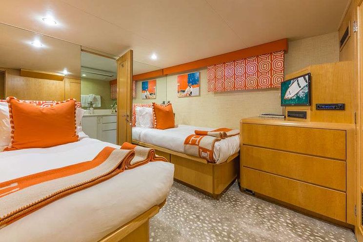 Charter Yacht ALEXANDRA JANE - Broward Marine 110 - 5 Cabins - 2019 - Nassau - Staniel Cay - Exumas