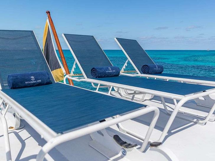 ALEXANDRA JANE - Flybridge Tanning ALEXANDRA JANE - Flybridge Tanning