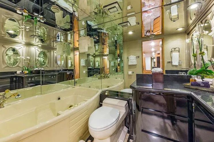 Charter Yacht ALEXANDRA JANE - Broward Marine 110 - 5 Cabins - 2019 - Nassau - Staniel Cay - Exumas