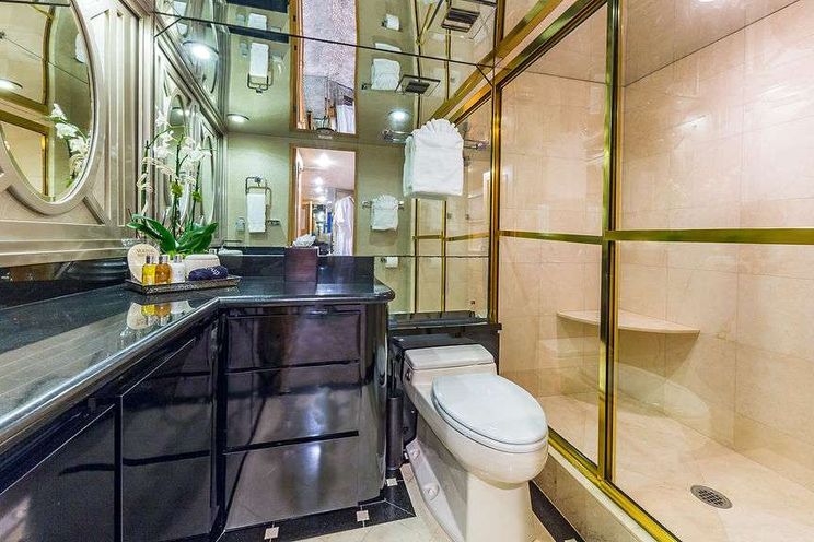 Charter Yacht ALEXANDRA JANE - Broward Marine 110 - 5 Cabins - 2019 - Nassau - Staniel Cay - Exumas