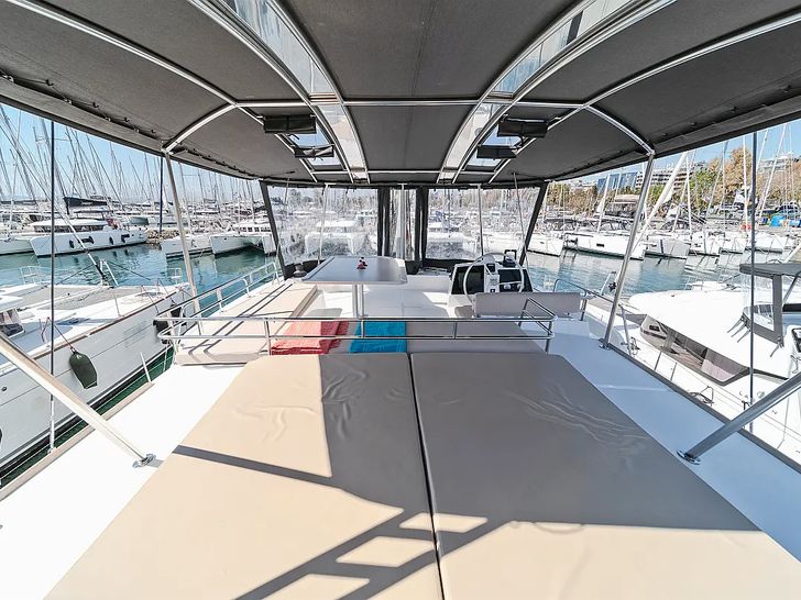 ABOUT TIME - Bali 4.8 - flybridge ABOUT TIME - Bali 4.8 - flybridge