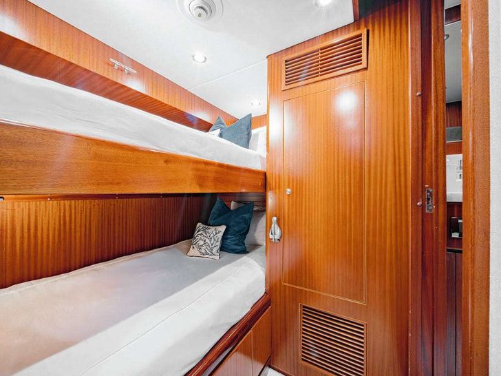 BEACHFRONT Hargrave 108 - bunk cabin BEACHFRONT Hargrave 108 - bunk cabin