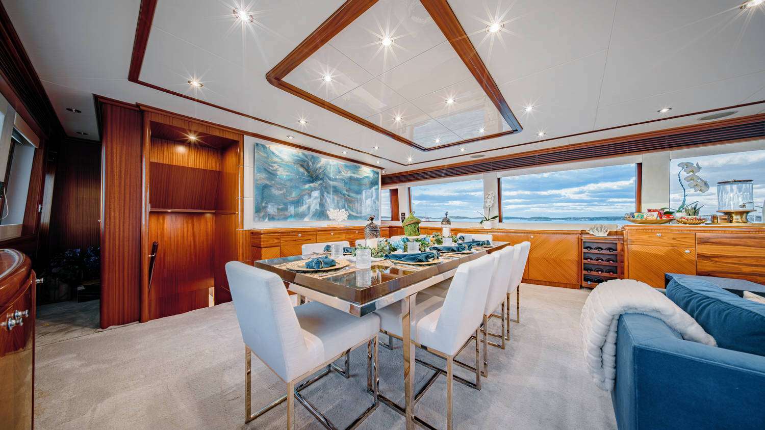 Charter Yacht BEACHFRONT - Hargrave 108 - 5 Cabins - Nassau - Exumas - Bahamas