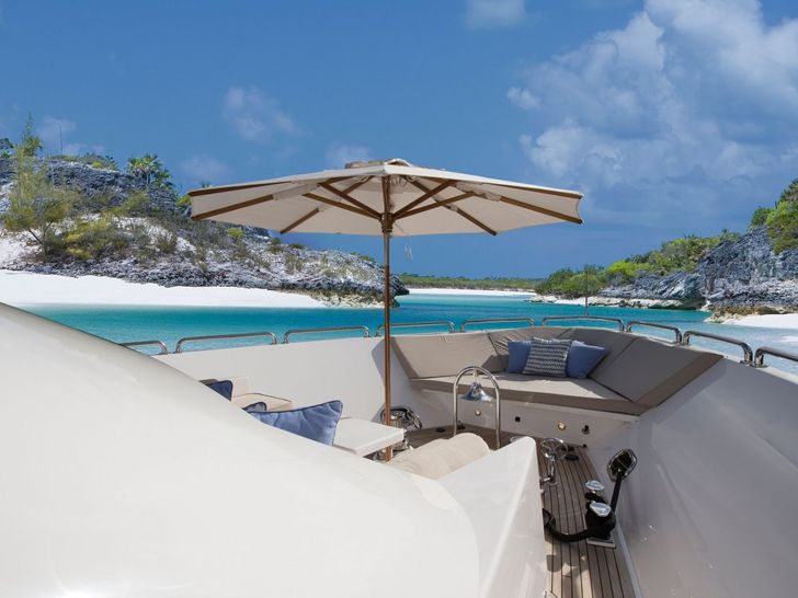 RENAISSANCE - Hargrave 116 - Foredeck Cabana RENAISSANCE - Hargrave 116 - Foredeck Cabana