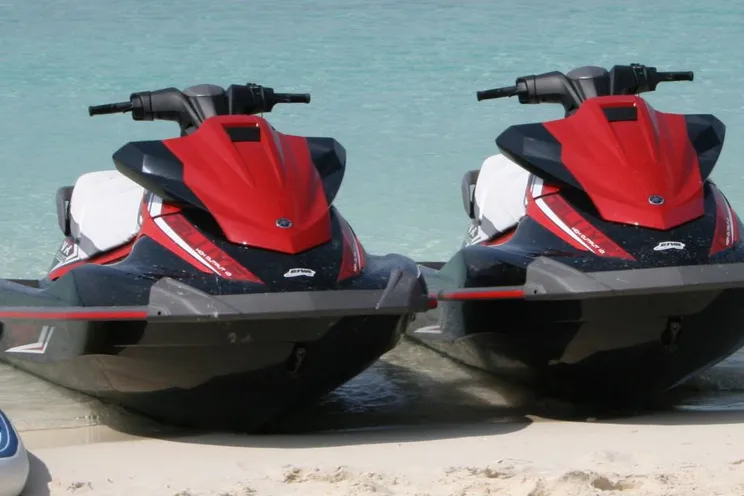 Charter Yacht RENAISSANCE - Hargrave 116 - 5 Cabins - Nassau - Paradise Island - Bahamas - New England