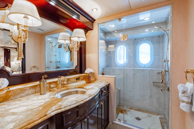 Charter Yacht MISS CHRISTINE - Trinity 157 - 5 Cabins - Nassau - Exumas - Bahamas