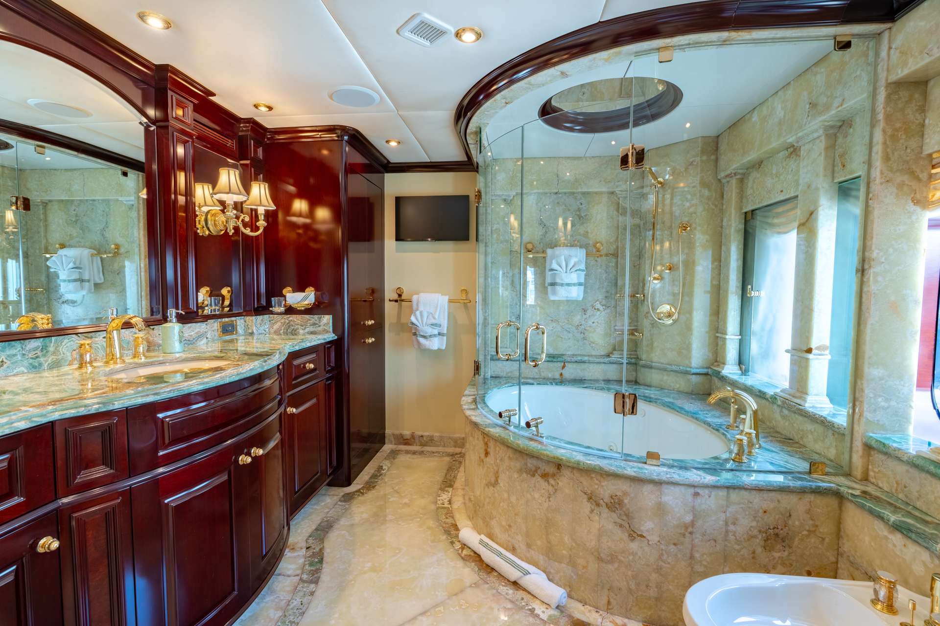 Charter Yacht MISS CHRISTINE - Trinity 157 - 5 Cabins - Nassau - Exumas - Bahamas