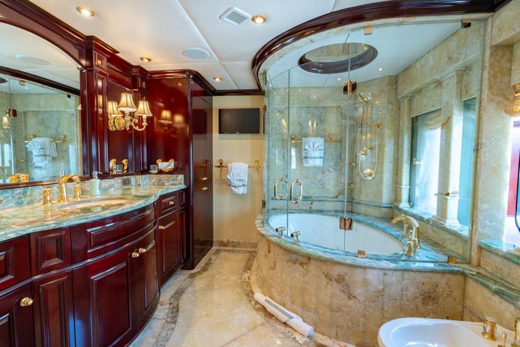 Charter Yacht MISS CHRISTINE - Trinity 157 - 5 Cabins - Nassau - Exumas - Bahamas