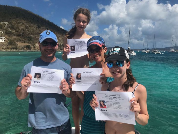 MANNA Royal Cape 53 - newly certified PADI divers MANNA Royal Cape 53 - newly certified PADI divers