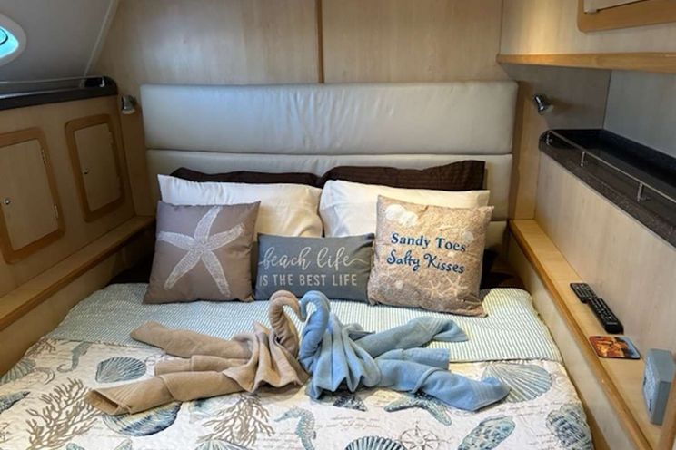 Charter Yacht MANNA - Royal Cape 53 - 4 Cabins - Tortola - Anegada - Virgin Gorda - BVI - Caribbean