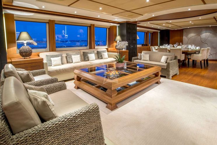 Charter Yacht SIROCCO - Heesen 47m - 6 Cabins - Cannes - Monaco - Naples - Sardinia