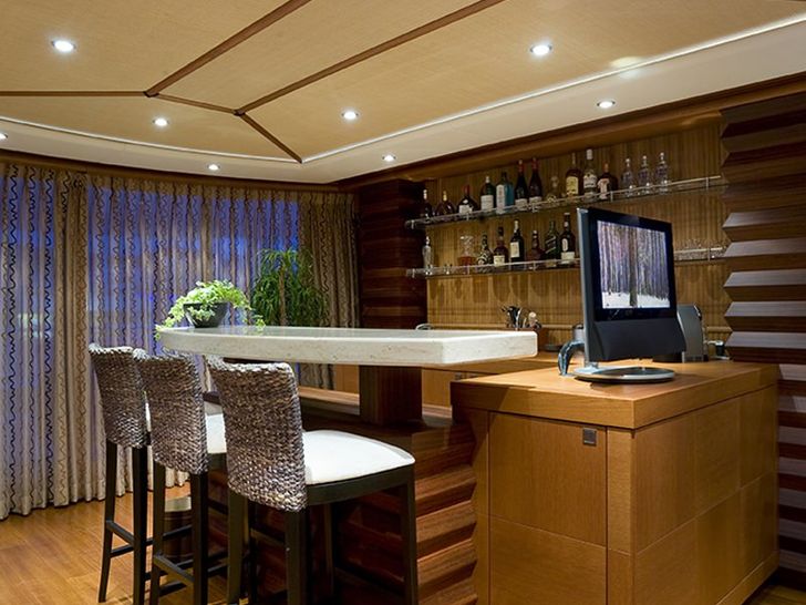 SIROCCO Heesen 47m Bar SIROCCO Heesen 47m Bar