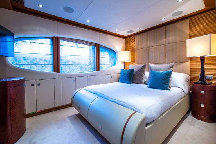 Charter Yacht SIROCCO - Heesen 47m - 6 Cabins - Cannes - Monaco - Naples - Sardinia