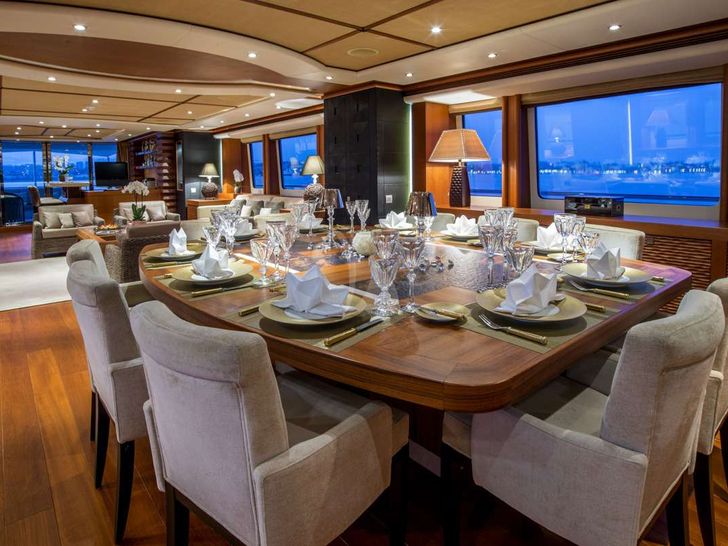 SIROCCO Heesen 47m interior dining area SIROCCO Heesen 47m interior dining area