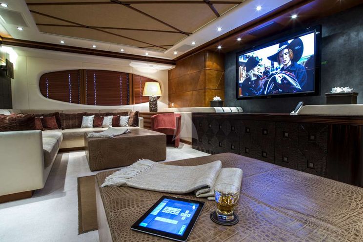 Charter Yacht SIROCCO - Heesen 47m - 6 Cabins - Cannes - Monaco - Naples - Sardinia