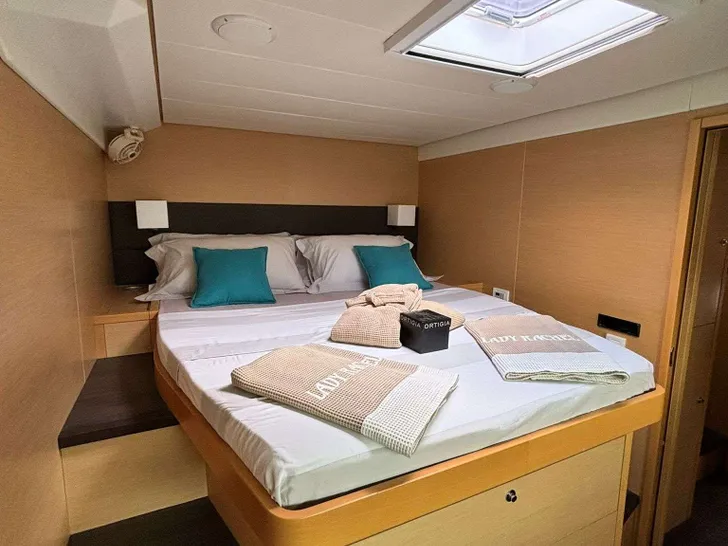 LADY RACHEL - Double Cabin LADY RACHEL - Double Cabin
