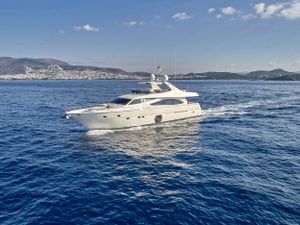 JULIE M - Ferretti 830 - 4 Cabins - Athens - Mykonos - Paros JULIE M - Ferretti 830 - 4 Cabins - Athens - Mykonos - Paros