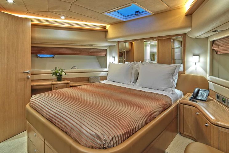 Charter Yacht JULIE M - Ferretti 830 - 4 Cabins - Athens - Mykonos - Paros