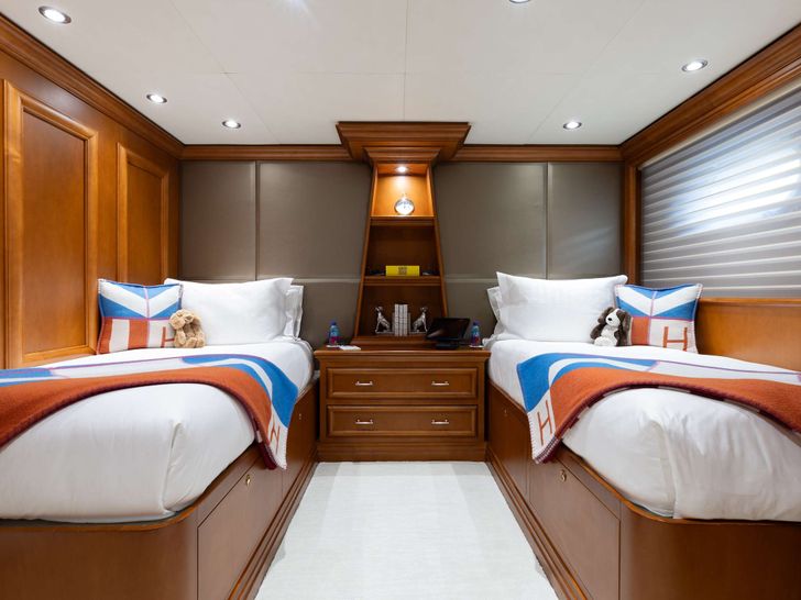 M3 Intermarine Savannah 147 - twin cabin M3 Intermarine Savannah 147 - twin cabin