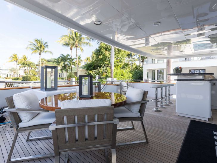 M3 Intermarine Savannah 147 - main aft deck M3 Intermarine Savannah 147 - main aft deck