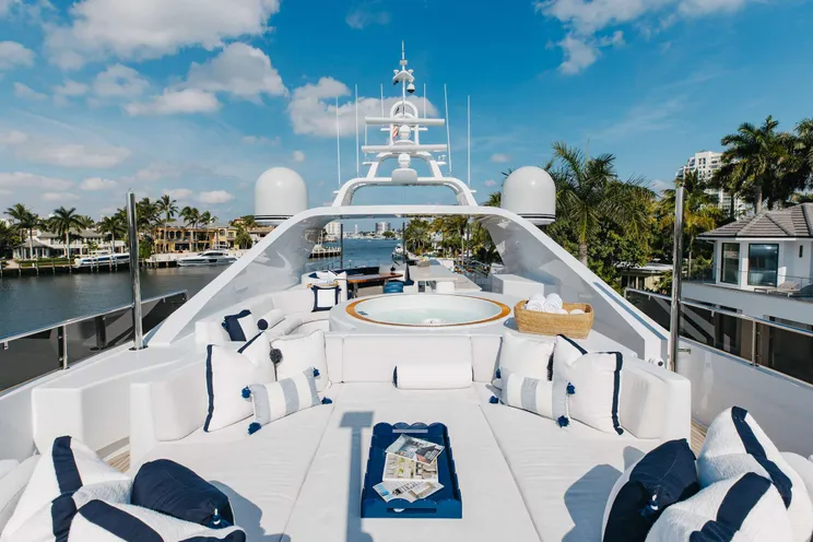 Charter Yacht M3 - Intermarine Savannah 147 - 5 Cabins - Nassau - Exumas - Bahamas