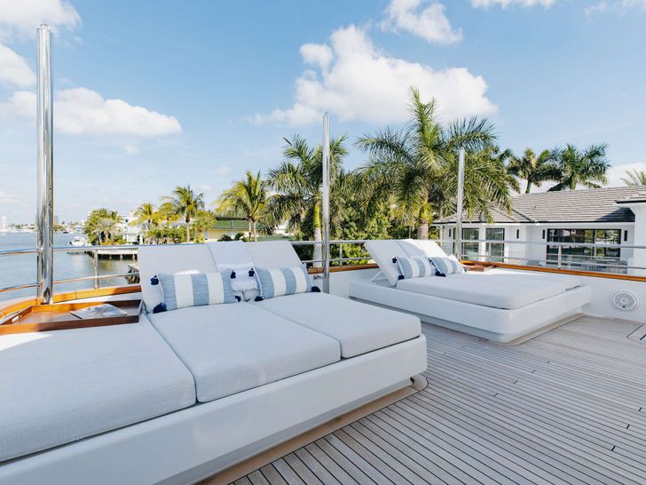 M3 Intermarine Savannah 147 - sundeck sunbathing area M3 Intermarine Savannah 147 - sundeck sunbathing area