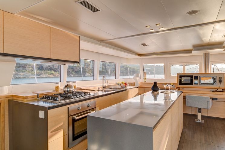 Charter Yacht TIGER LILY - Lagoon 620 - 4 Cabins - Nassau - Exumas - Bahamas