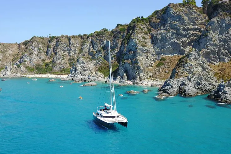 Charter Yacht KASKAZI FOUR - Lagoon 620 - 4 Cabins - Lipari - Stromboli - Naples - Sicily - Aeolian Islands - Sardinia - Riviera - Corsica