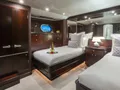 UNBRIDLED Crescent 11 - twin cabin UNBRIDLED Crescent 11 - twin cabin