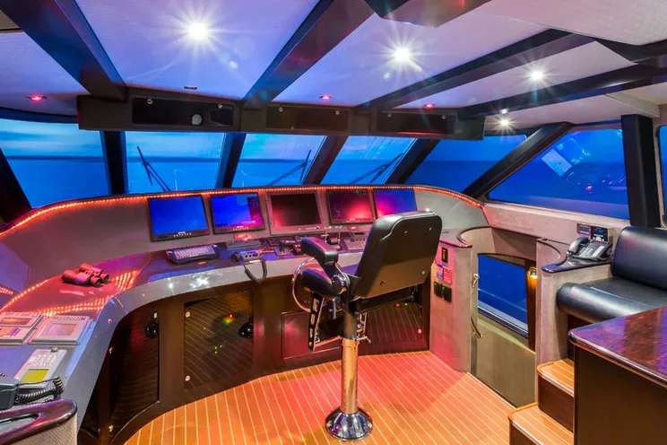 Charter Yacht UNBRIDLED - Crescent 115 - 4 Cabins - Nassau - Exumas - Staniel Cay - Bahamas