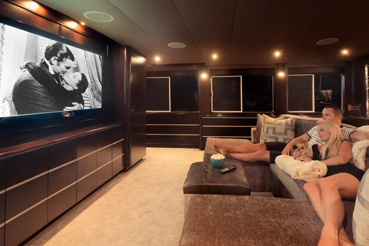 Charter Yacht UNBRIDLED - Crescent 115 - 4 Cabins - Nassau - Exumas - Staniel Cay - Bahamas