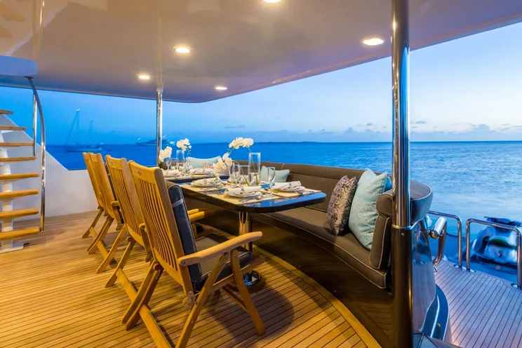 Charter Yacht UNBRIDLED - Crescent 115 - 4 Cabins - Nassau - Exumas - Staniel Cay - Bahamas