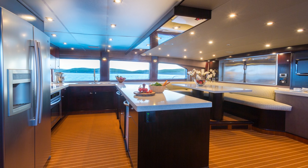 Charter Yacht UNBRIDLED - Crescent 115 - 4 Cabins - Nassau - Exumas - Staniel Cay - Bahamas