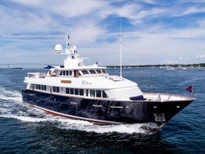 LADY VICTORIA - Feadship 120 - 4 Cabins - Nassau - Exumas - Bahamas LADY VICTORIA - Feadship 120 - 4 Cabins - Nassau - Exumas - Bahamas