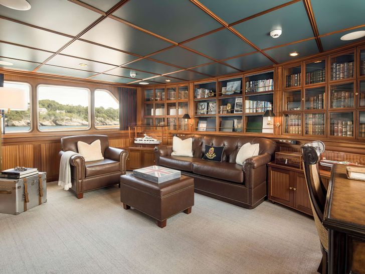 LADY VICTORIA Feadship 120 - master cabin study and library LADY VICTORIA Feadship 120 - master cabin study and library