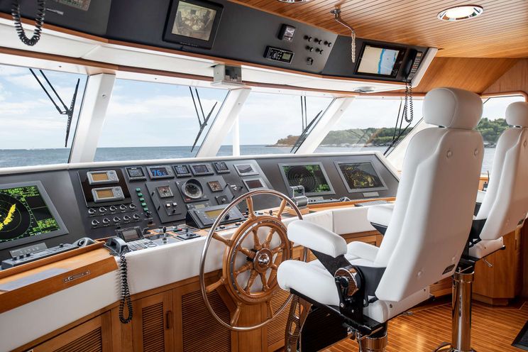 Charter Yacht LADY VICTORIA - Feadship 120 - 4 Cabins - Nassau - Exumas - Bahamas