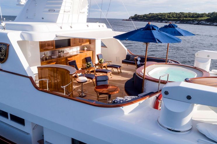 Charter Yacht LADY VICTORIA - Feadship 120 - 4 Cabins - Nassau - Exumas - Bahamas