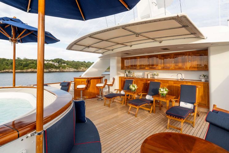 Charter Yacht LADY VICTORIA - Feadship 120 - 4 Cabins - Nassau - Exumas - Bahamas