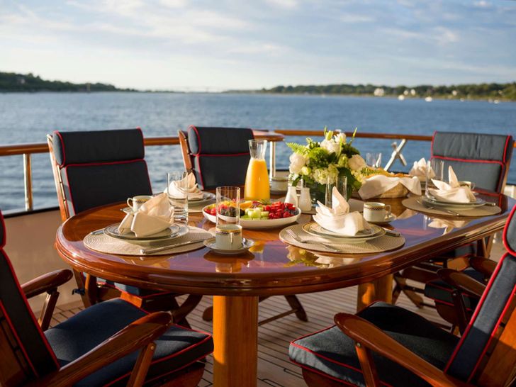 LADY VICTORIA Feadship 120 - alfresco dining LADY VICTORIA Feadship 120 - alfresco dining
