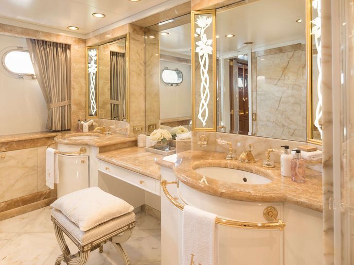 LADY VICTORIA Feadship 120 - VIP cabin 1 bathroom LADY VICTORIA Feadship 120 - VIP cabin 1 bathroom
