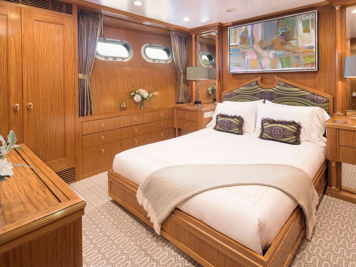 LADY VICTORIA Feadship 120 - VIP cabin 2