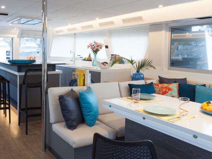 OUT OF OFFICE Blue Ocean 65 - Bar and Dining Area OUT OF OFFICE Blue Ocean 65 - Bar and Dining Area